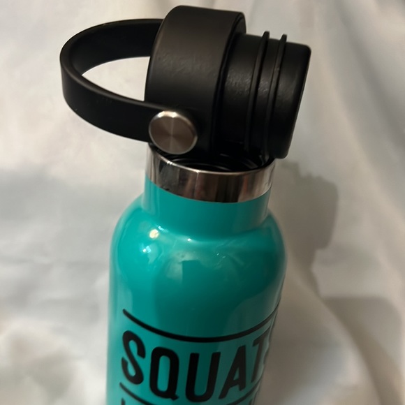 Water bottle - Picture 3 of 4